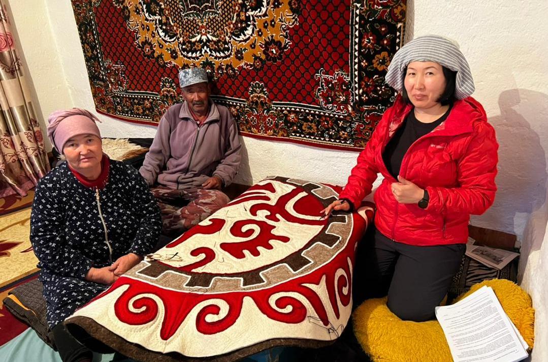 Проведение опроса в горном Тянь-Шане, Киргизия